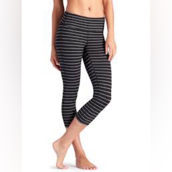 Athleta Pants - Athleta Chaturanga Capri Leggings Tights Black Gray Yoga Training Medium